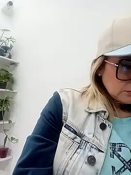 CandieGilson   online show from 13, 11, 2025