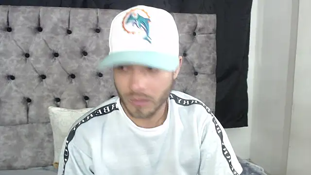 Snapshot of aczino_vel chatting on 12, 2, 2025 aczino vel online show from 12, 2, 2025