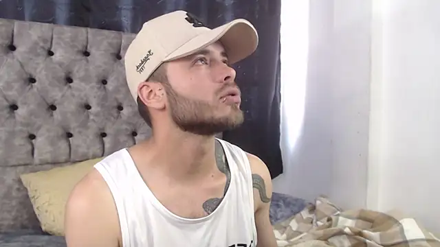 Snapshot of aczino_vel chatting on 12, 2, 2025 aczino vel online show from 12, 2, 2025