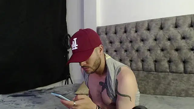 Snapshot of aczino_vel chatting on 16, 2, 2025 aczino vel online show from 16, 2, 2025