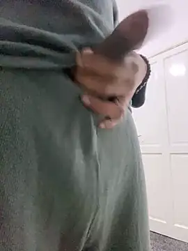 Snapshot of Fuckboy2535 chatting on 17, 2, 2025 Fuckboy2535 online show from 17, 2, 2025