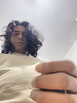 Snapshot of Fuckboy2535 chatting on 3, 3, 2025 Fuckboy2535 online show from 3, 3, 2025