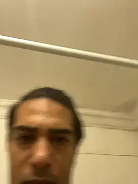 Snapshot of Fuckboy2535 chatting on 5, 3, 2025 Fuckboy2535 online show from 5, 3, 2025