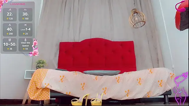 Snapshot of katha_Crawford chatting on 13, 10, 2025 katha Crawford online show from 13, 10, 2025