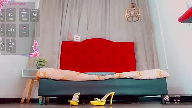 Snapshot of katha_Crawford chatting on 24, 10, 2025 katha Crawford online show from 24, 10, 2025