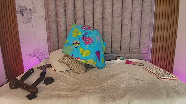 kendrakaramelo online show from 23, 7, 2026