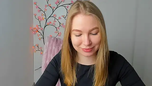 Snapshot of Dana_flowers chatting on 2, 5, 2026 Dana flowers online show from 2, 5, 2026