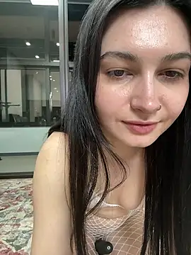 lunalovelee online show from 16, 4, 2026