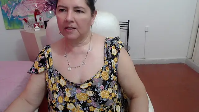 leonela 69 online show from 15, 10, 2025