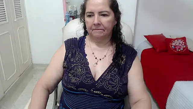 Snapshot of leonela_69 chatting on 6, 6, 2026 leonela 69 online show from 6, 6, 2026