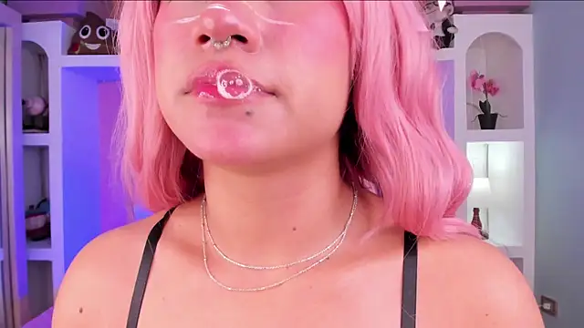 miss   megan online show from 15, 11, 2025