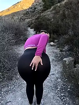 Mona Plus online show from 13, 9, 2025