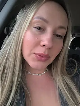 Mona Plus online show from 24, 11, 2025