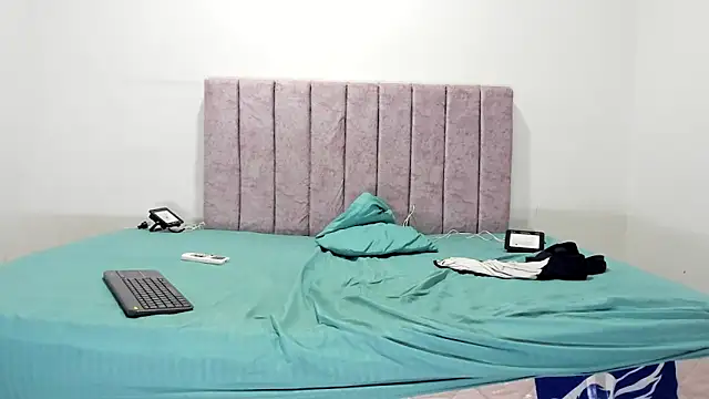 manuel rey online show from 17, 2, 2025