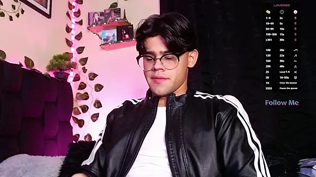 Snapshot of isaac-saenz chatting on 22, 2, 2025 isaac-saenz online show from 22, 2, 2025