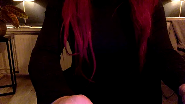 Bleueyez007 online show from 5, 2, 2026