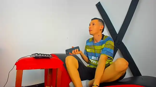 Isak Millan online show from 13, 2, 2025