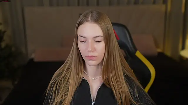 Layla Sweet  online show from 14, 1, 2026