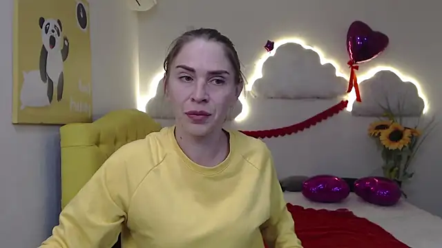 TessaDaybreak online show from 14, 3, 2025