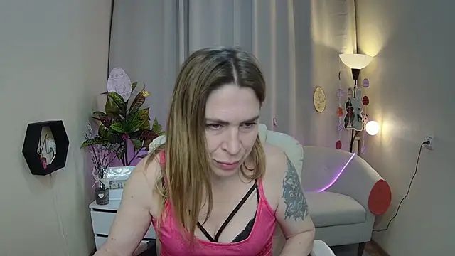 TessaDaybreak online show from 4, 4, 2026