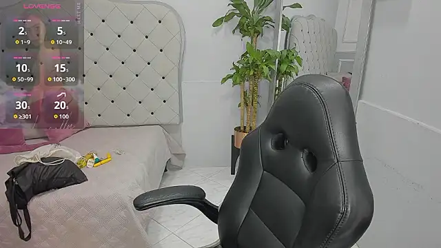 Snapshot of lucelly_15 chatting on 12, 2, 2026 lucelly 15 online show from 12, 2, 2026