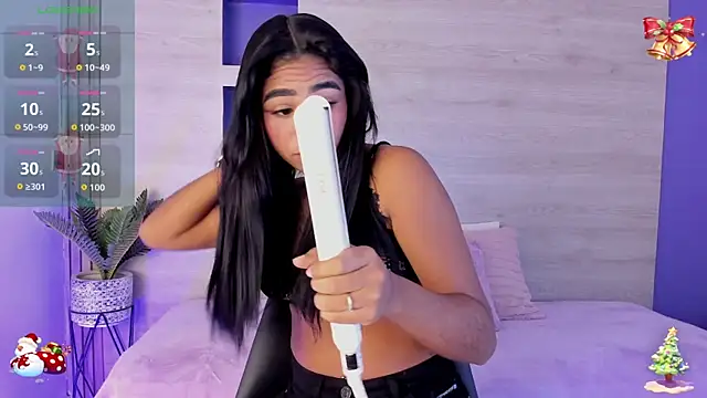 Snapshot of Lana_Starlett chatting on 4, 12, 2025 Lana Starlett online show from 4, 12, 2025