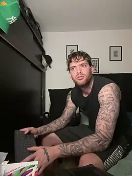 Snapshot of arnold_bekam chatting on 20, 2, 2025 arnold bekam online show from 20, 2, 2025