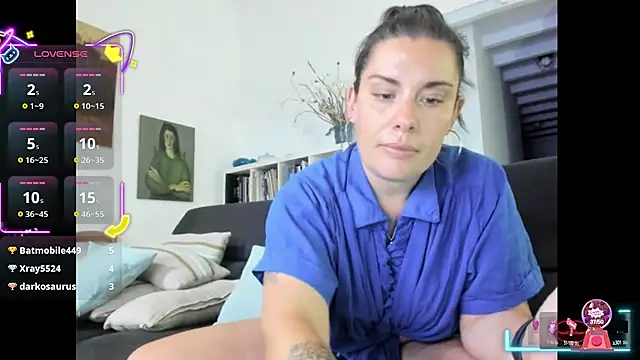 Snapshot of Lar0uch chatting on 21, 9, 2025 Lar0uch online show from 21, 9, 2025