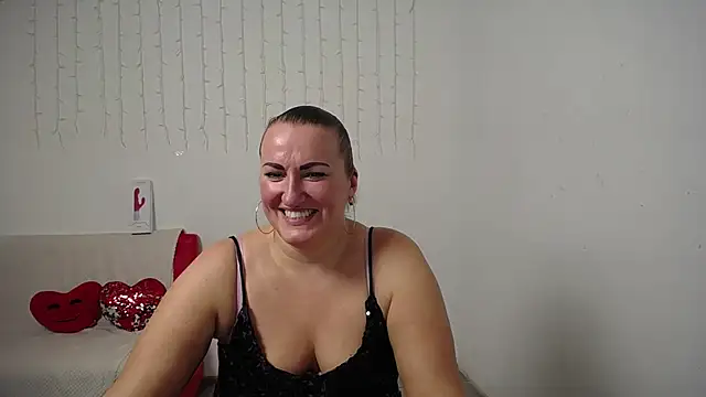 DianaMGG online show from 8, 11, 2025