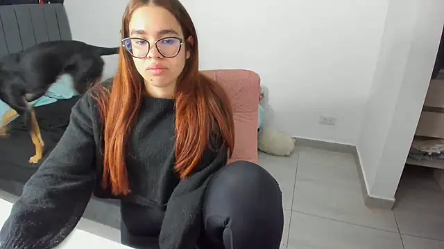 Greciaruiz  online show from 14, 9, 2025