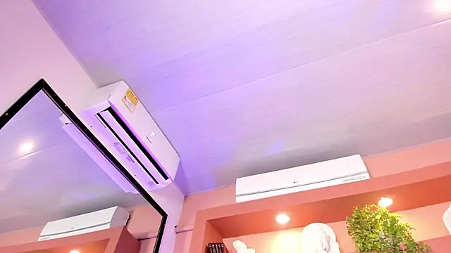 SofiaBennett  online show from 22, 3, 2025