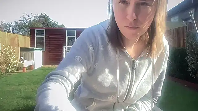 eatmypie69 online show from 2, 3, 2026