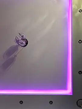 Loly2025 online show from 25, 2, 2026