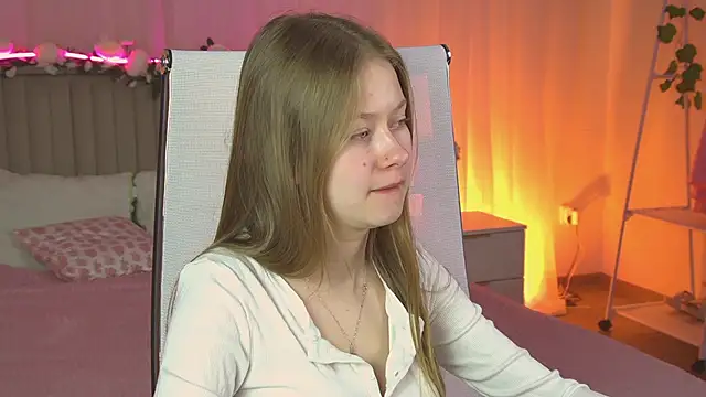 EveMundie online show from 11, 4, 2026