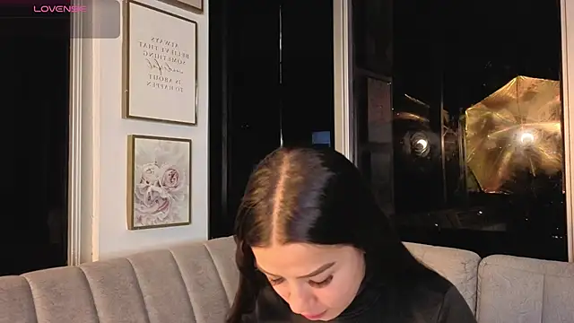 Ivanna West online show from 10, 4, 2026