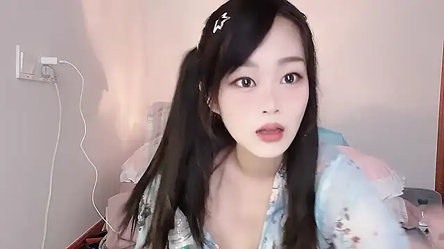 yueyue2003 online show from 3, 3, 2025