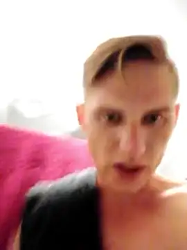 Snapshot of Ruanie chatting on 14, 4, 2026 Ruanie online show from 14, 4, 2026