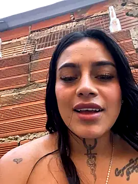 Snapshot of Emily_sharlot chatting on 2, 10, 2025 Emily sharlot online show from 2, 10, 2025