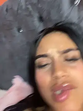 Emily sharlot online show from 20, 12, 2025