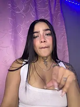 Snapshot of Emily_sharlot chatting on 22, 7, 2026 Emily sharlot online show from 22, 7, 2026