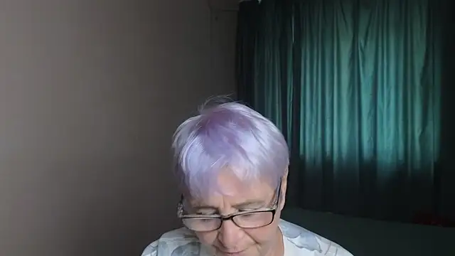 Sandra Snowflake online show from 10, 10, 2025