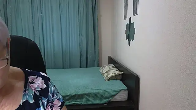 Sandra Snowflake online show from 27, 10, 2025