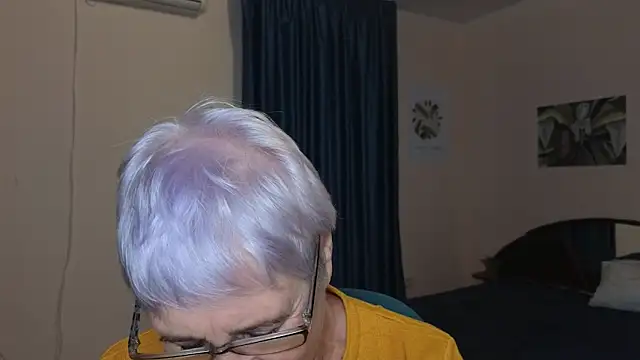 Sandra Snowflake online show from 12, 11, 2025