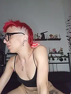 Snapshot of MirianaB chatting on 8, 7, 2026 MirianaB online show from 8, 7, 2026