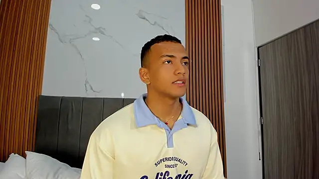 Rafa2004Cruz online show from 12, 10, 2025