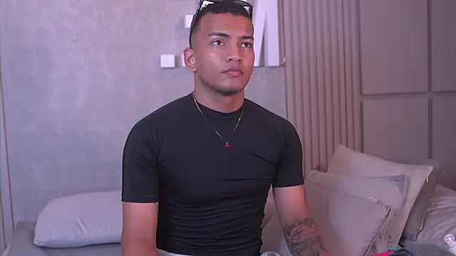 Rafa2004Cruz online show from 25, 2, 2026