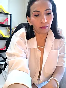 Snapshot of Mrsvictoriaaa chatting on 23, 4, 2026 Mrsvictoriaaa online show from 23, 4, 2026