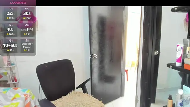 Snapshot of Ladyy_Sweet22 chatting on 28, 9, 2025 Ladyy Sweet22 online show from 28, 9, 2025