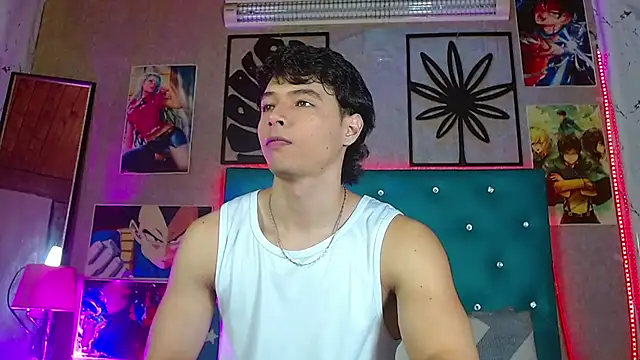Snapshot of LiamAndrewzz chatting on 5, 7, 2026 LiamAndrewzz online show from 5, 7, 2026