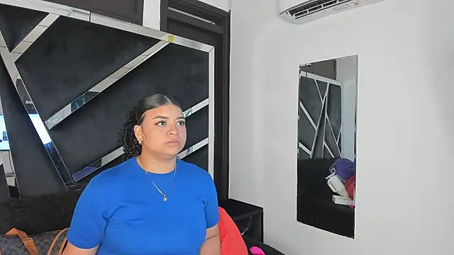 Snapshot of Rubyxht chatting on 23, 10, 2025 Rubyxht online show from 23, 10, 2025